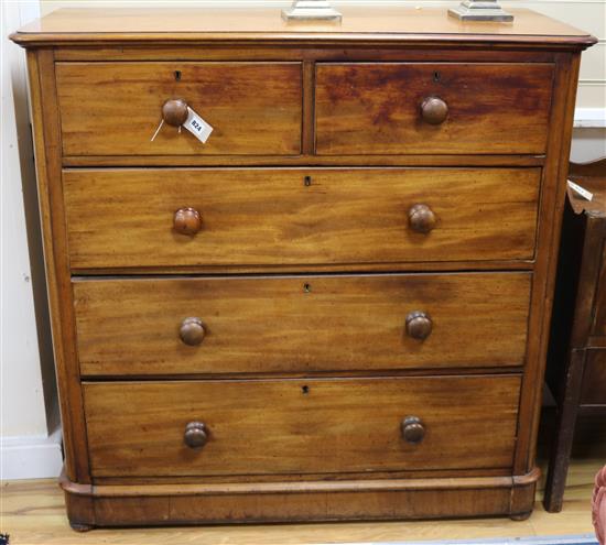 A Victorian mahogany chest of drawers W.114cm